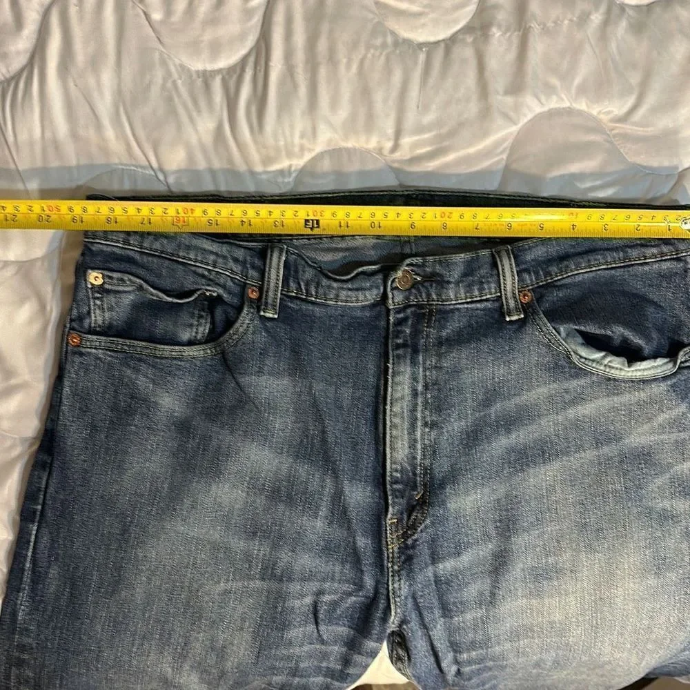 Levi’s 505 Jeans Waist: 38, inseam: 28 inches